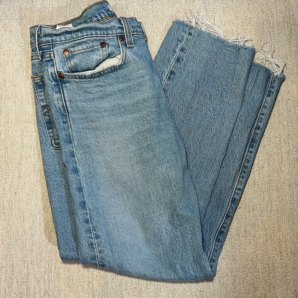 Wedgie Straight Medium Wash High-Rise Distressed Cropped Jeans | size 27